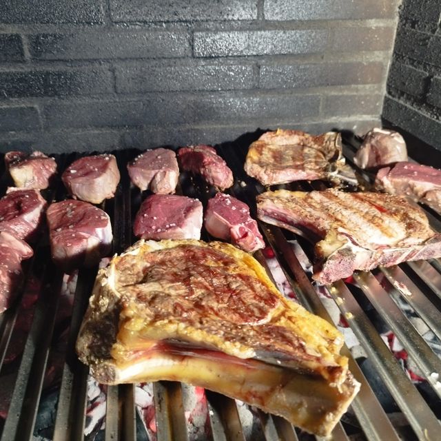 Asador Bar Las Fuentes carnes en parrilla